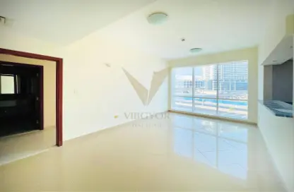 شقة - غرفة نوم - 2 حمامات للايجار في تفريعة القنال 1 - أبراج الجولف - مدينة دبي الرياضية - دبي