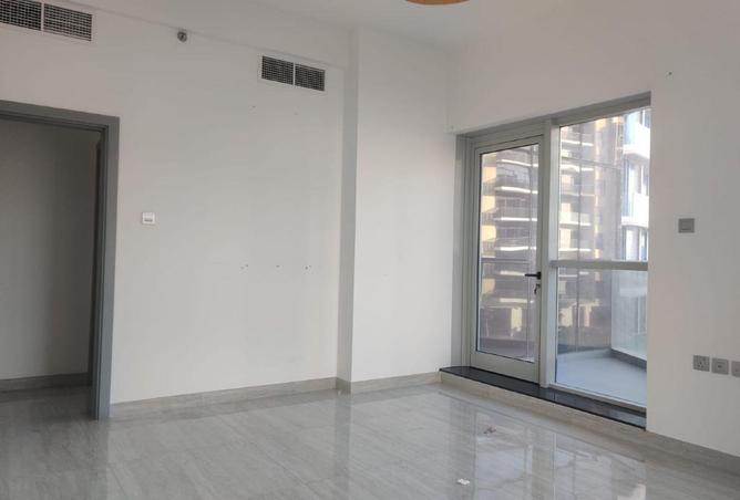 Spacious 2 BR | Prime Location | Community View