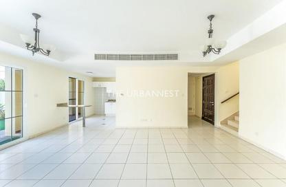 Villa - 3 Bedrooms - 4 Bathrooms for rent in Springs 11 - The Springs - Dubai