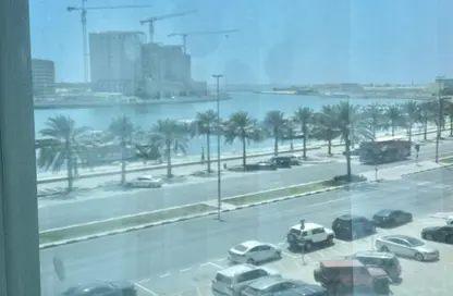 Apartment - Studio - 1 Bathroom for rent in Beach Tower 1 - Al Khan Lagoon - Al Khan - Sharjah