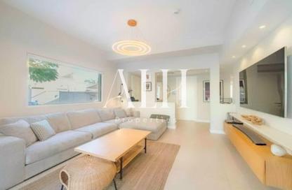 Villa - 3 Bedrooms - 4 Bathrooms for sale in Springs 4 - The Springs - Dubai