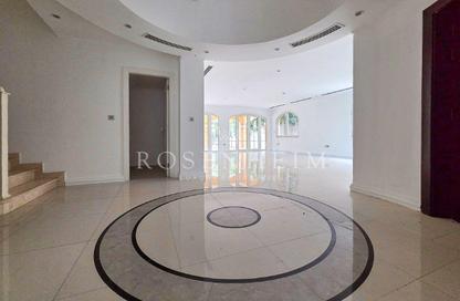 Villa - 5 Bedrooms - 6 Bathrooms for rent in Legacy Large - Legacy - Jumeirah Park - Dubai