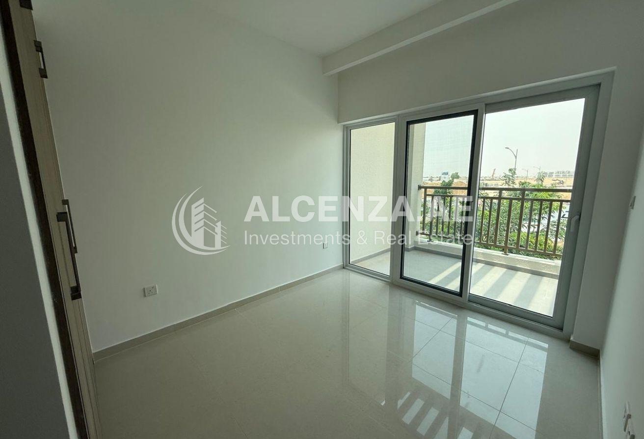 UNFURNISHED | SPACIOUS | COMMUNITY VIEW photo 7
