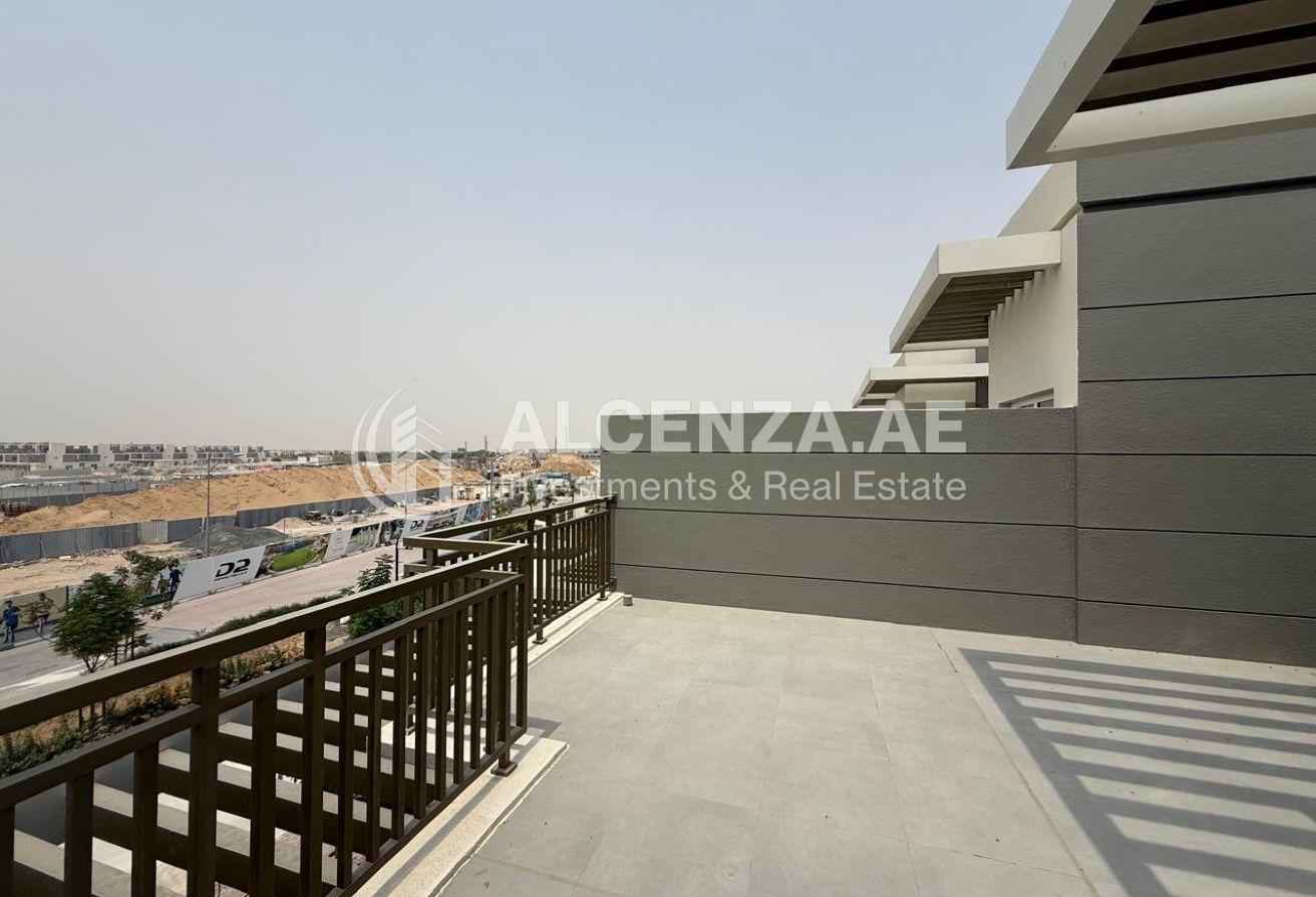 UNFURNISHED | SPACIOUS | COMMUNITY VIEW photo 13