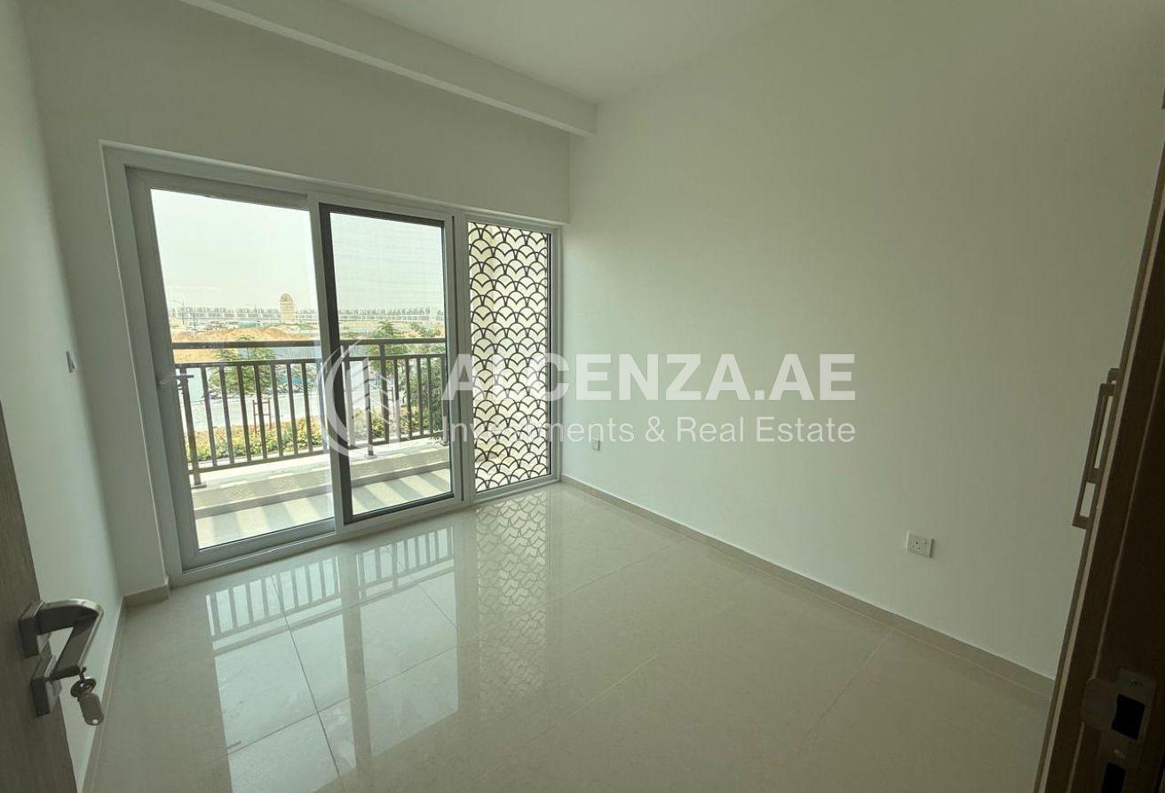 UNFURNISHED | SPACIOUS | COMMUNITY VIEW photo 8