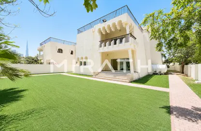 Villa - 4 Bedrooms - 5 Bathrooms for rent in Jumeirah 1 Villas - Jumeirah 1 - Jumeirah - Dubai