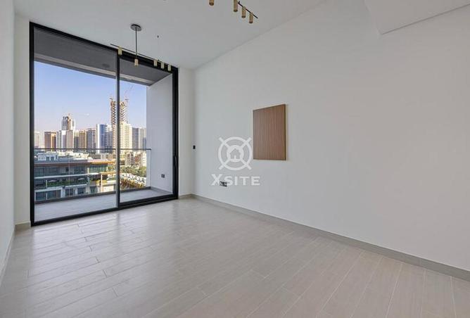 Classy 1 BR | On High Floor | Ready to Move photo 3
