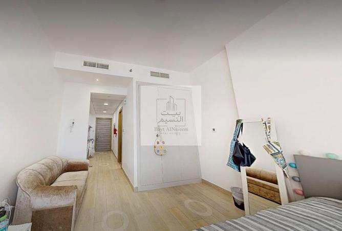 High Floor | JVC View | Furnished Studio photo 2