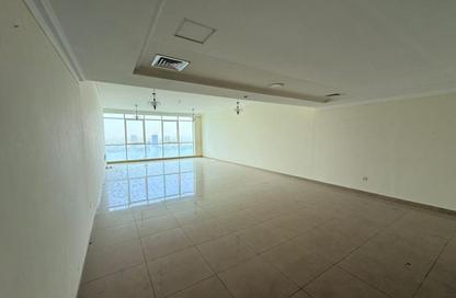 Apartment - 3 Bedrooms - 5 Bathrooms for rent in Al Majaz 3 - Al Majaz - Sharjah