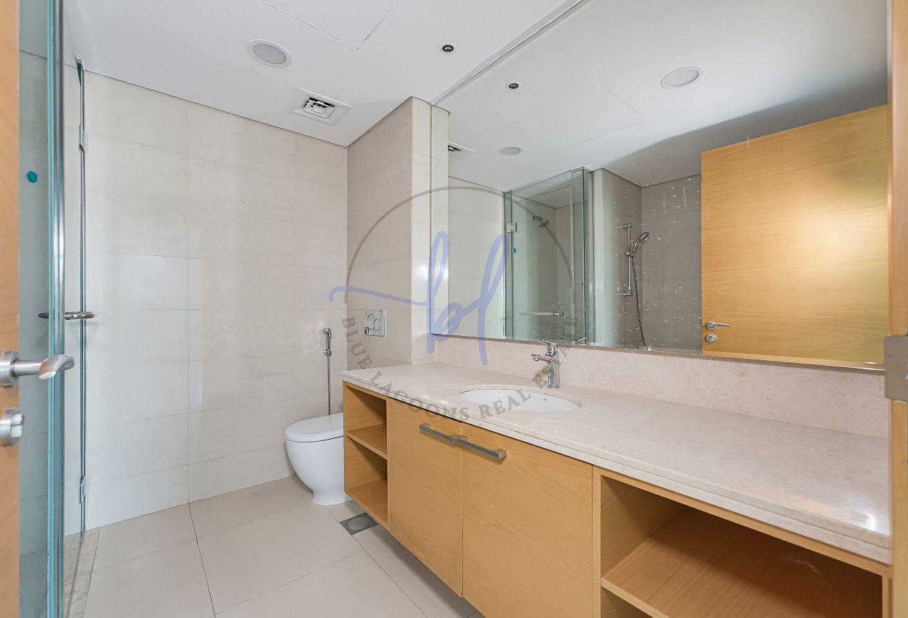 Backing the Pool | 4B/R+M Townhouse | Modern Home photo 12
