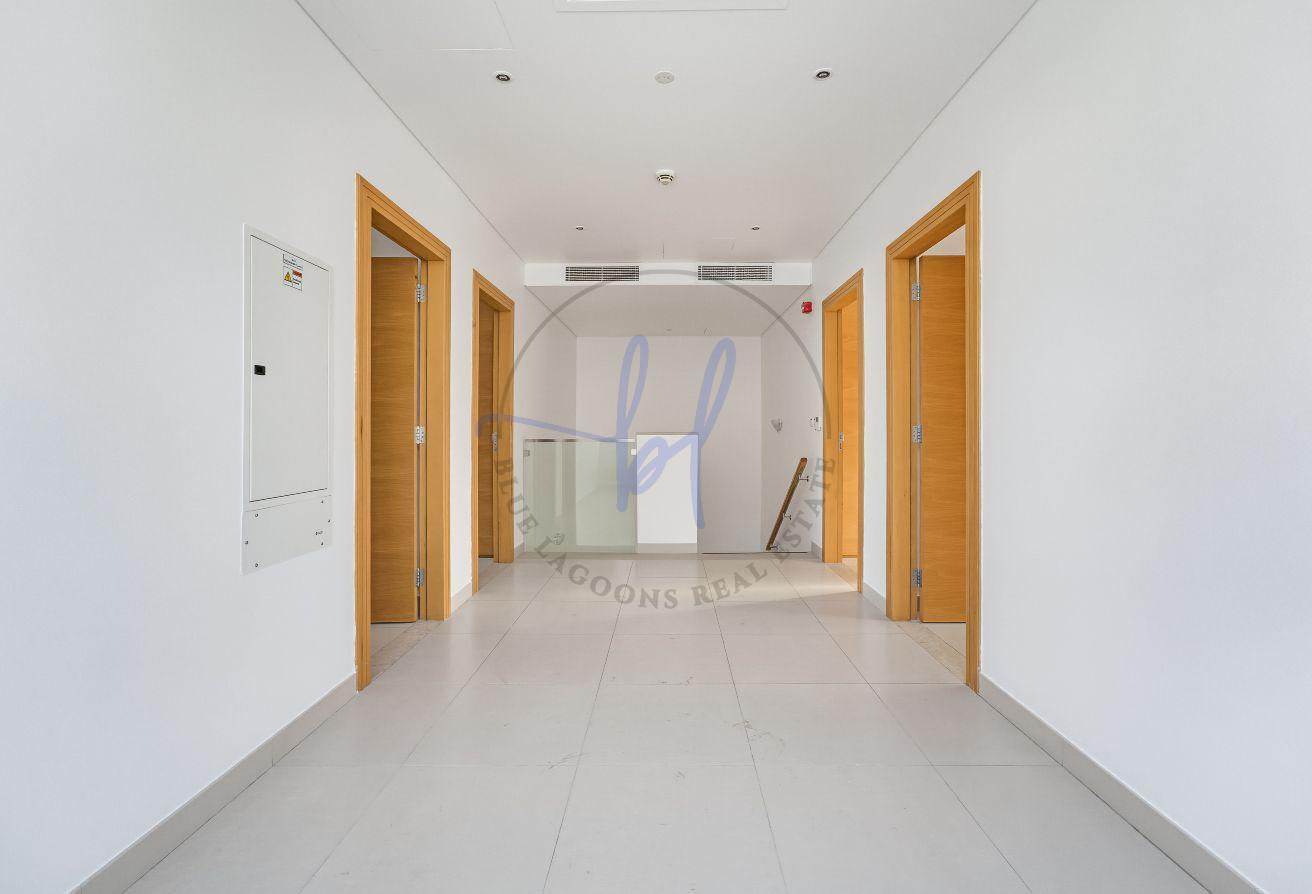 Backing the Pool | 4B/R+M Townhouse | Modern Home photo 21