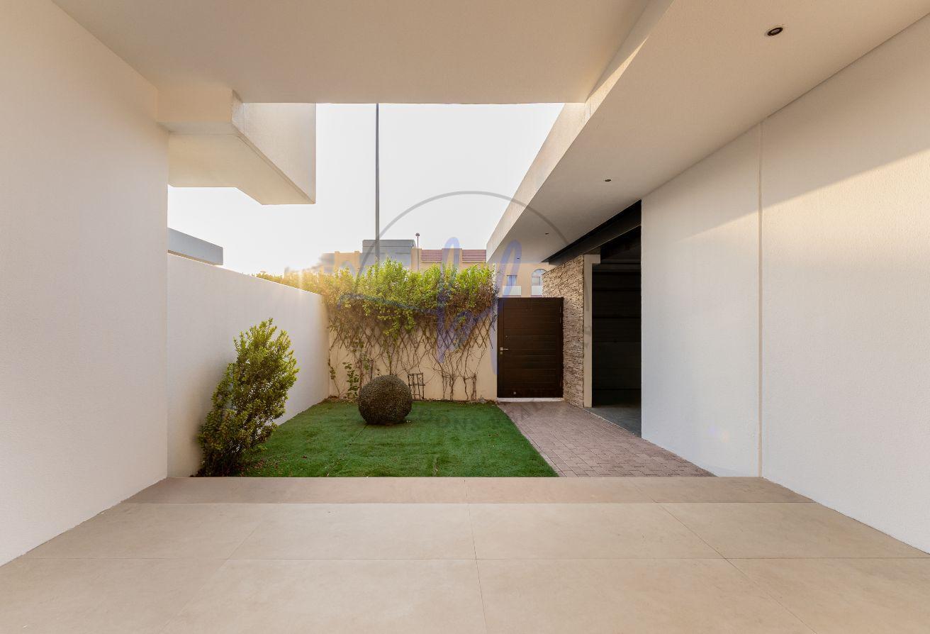 Backing the Pool | 4B/R+M Townhouse | Modern Home photo 7