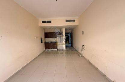 Apartment - Studio - 1 Bathroom for rent in Al Qulaya'ah - Al Sharq - Sharjah Apartment - Studio - 1 Bathroom for rent in Al Qulaya'ah - Al Sharq - Sharjah