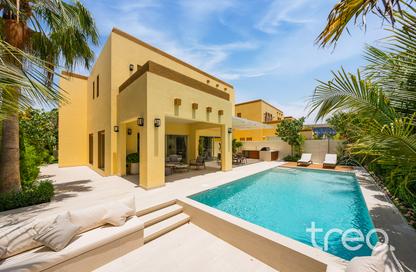 Villa - 4 - 4 for sale in District 7 - Jumeirah Park - Dubai