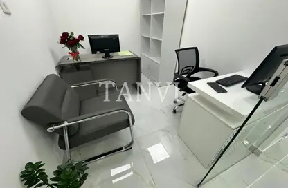 مكتب - غرفة نوم - 1 حمام للايجار في ريم ريزدنسي - الكرامة - دبي