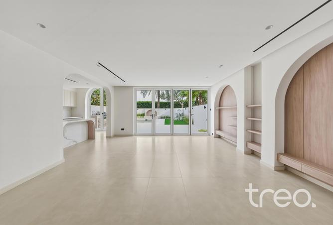 71117605 - Property Image 3