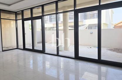 Townhouse - 3 - 4 for rent in Phoenix - Damac Hills - Dubai