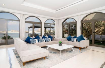 Villa - 5 - 5 for rent in Palm Jumeirah Frond K - Palm Jumeirah - Dubai Villa - 5 - 5 for rent in Palm Jumeirah Frond K - Palm Jumeirah - Dubai