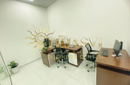 Office Space - Studio - 1 Bathroom for rent in Red Avenue - Al Garhoud - Dubai