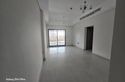 عمارة بالكامل - استوديو - 2 حمامات للبيع في الجرف الصناعية - عجمان