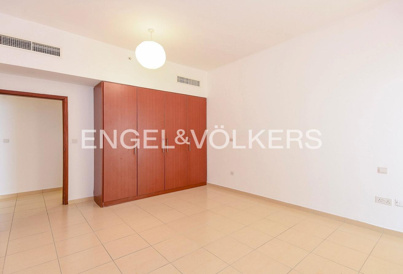 High Floor I Unfurnished I Specious Layout photo 15