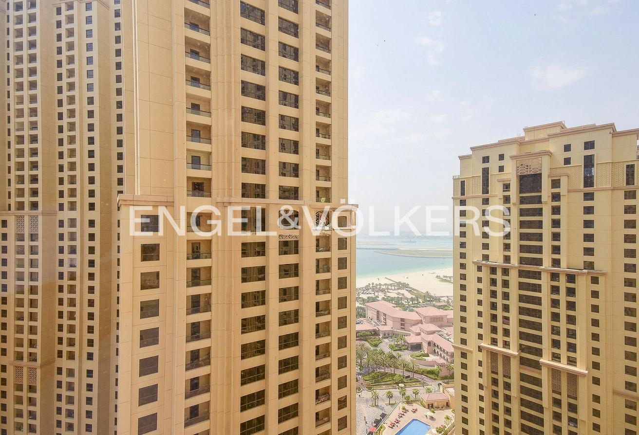 High Floor I Unfurnished I Specious Layout photo 9