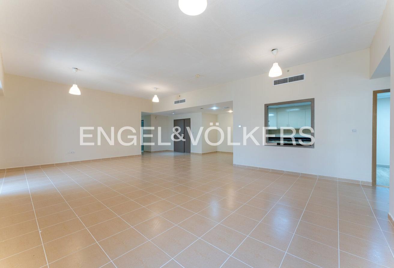 High Floor I Unfurnished I Specious Layout photo 29