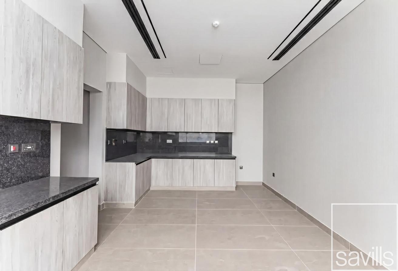 Large Villa | Private Elevator | 4 Cheques photo 5