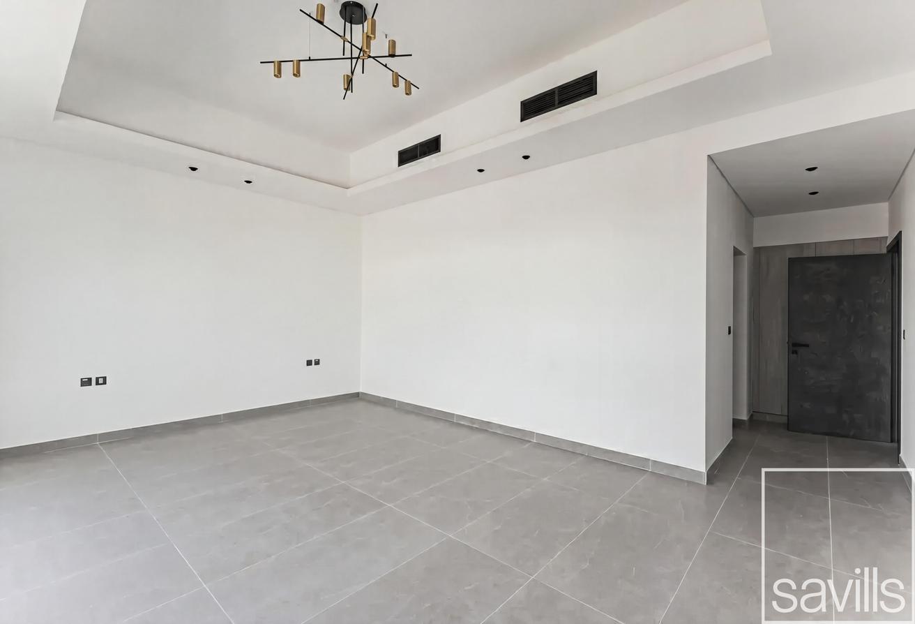 Large Villa | Private Elevator | 4 Cheques photo 10
