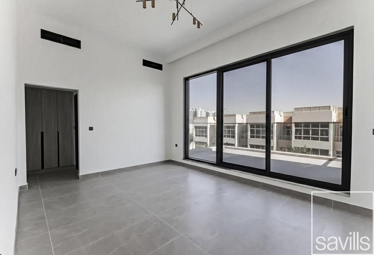 Large Villa | Private Elevator | 4 Cheques photo 11