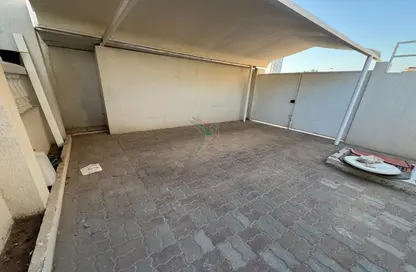 شقة - 3 غرف نوم - 3 حمامات للايجار في الرويكة - المويجي - العين