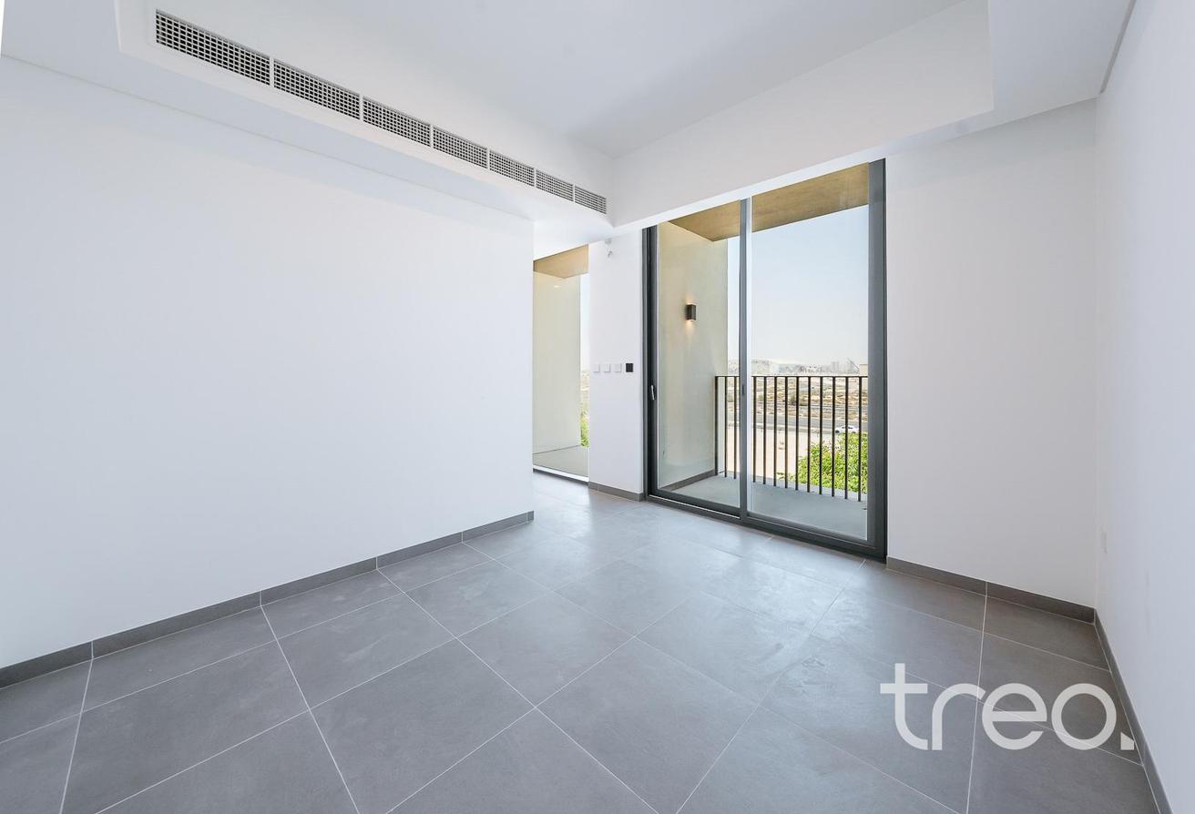 5 Bedroom Villa I Premium Location I JUNE photo 6