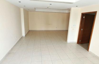 Apartment - 2 - 4 for rent in Al Khan Corniche - Al Khan - Sharjah