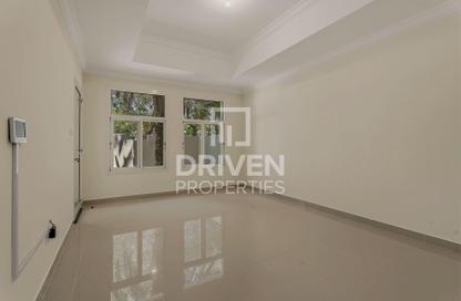 Villa - 3 Bedrooms - 4 Bathrooms for rent in Mushrif Gardens - Al Mushrif - Abu Dhabi