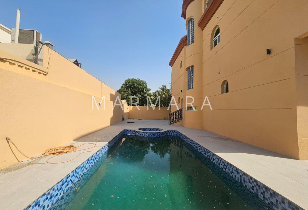 Spacious Renovated Independent villa |Private pool photo 17