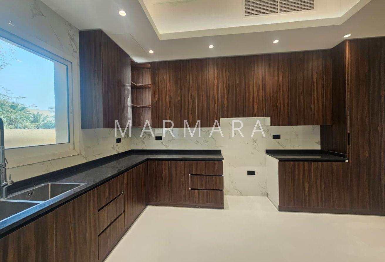 Spacious Renovated Independent villa |Private pool photo 4