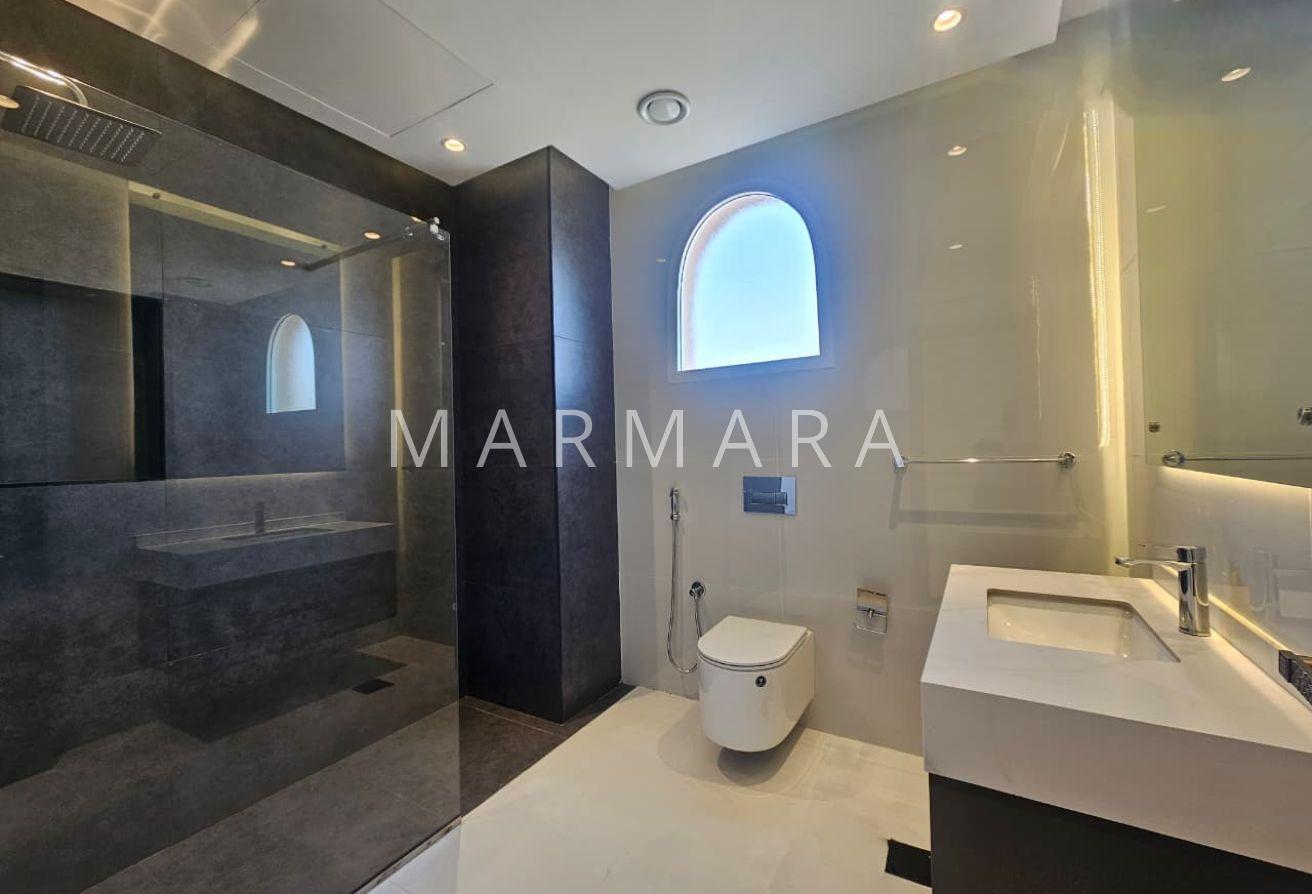 Spacious Renovated Independent villa |Private pool photo 11