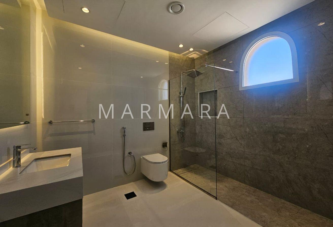 Spacious Renovated Independent villa |Private pool photo 7