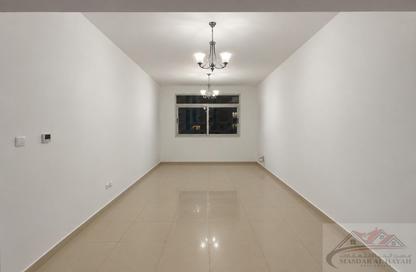 Apartment - 2 - 3 for rent in Muwaileh 29 Building - Muwaileh - Sharjah