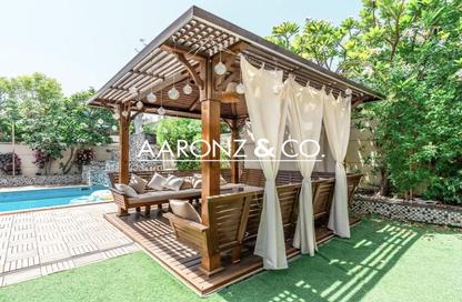 Villa - 4 Bedrooms - 5 Bathrooms for rent in District 3 - Jumeirah Park - Dubai