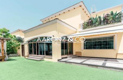 Villa - 4 Bedrooms - 5 Bathrooms for rent in District 3 - Jumeirah Park - Dubai