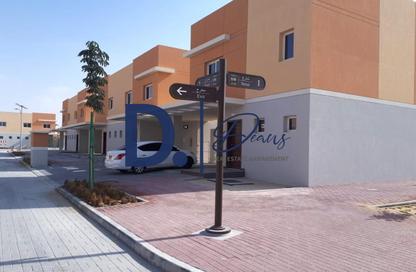 Villa - 3 Bedrooms - 4 Bathrooms for rent in Manazel Al Reef 2 - Al Samha - Abu Dhabi
