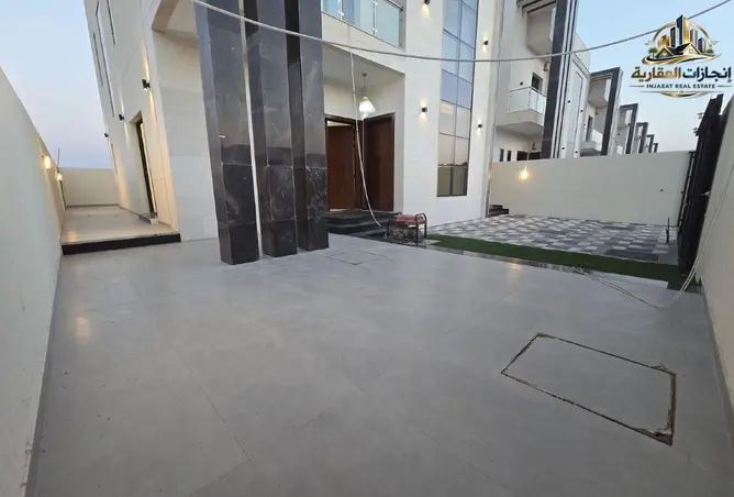 148622994 - Property Image 2