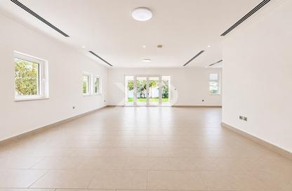 Villa - 3 Bedrooms - 4 Bathrooms for rent in District 6 - Jumeirah Park - Dubai Villa - 3 Bedrooms - 4 Bathrooms for rent in District 6 - Jumeirah Park - Dubai