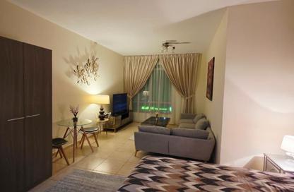 Apartment - Studio - 1 for rent in Beach Tower 1 - Al Khan Lagoon - Al Khan - Sharjah