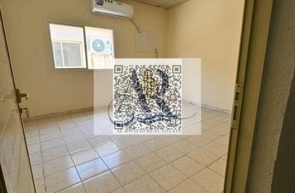 Labor Camp - Studio - 7+ Bathrooms for rent in Ali Mousa Building - Al Sajaa Industrial - Al Sajaa - Sharjah
