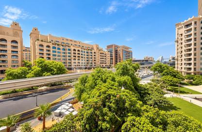Apartment - 2 - 3 for rent in Al Anbara - Shoreline Apartments - Palm Jumeirah - Dubai