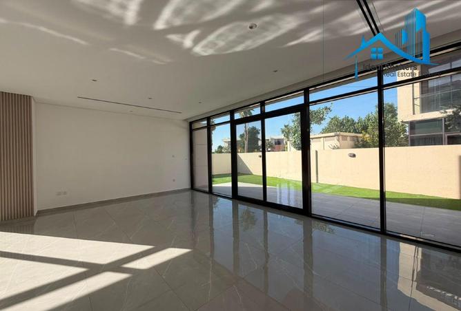 104691809 - Property Image 3