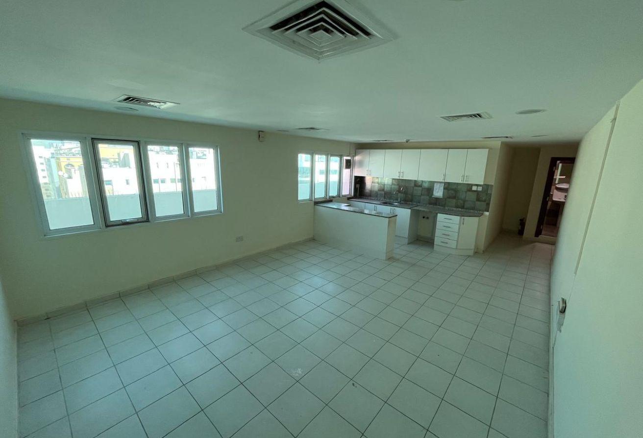 1bhk for Rent | Near Metro | Prime location photo 8