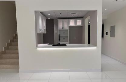 Apartment - 2 - 2 for sale in Edmonton Elm - District 3 - Jumeirah Village Triangle - Dubai